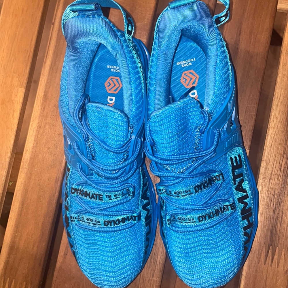 Dykhmate women’s athletic running shoes size 5 blue